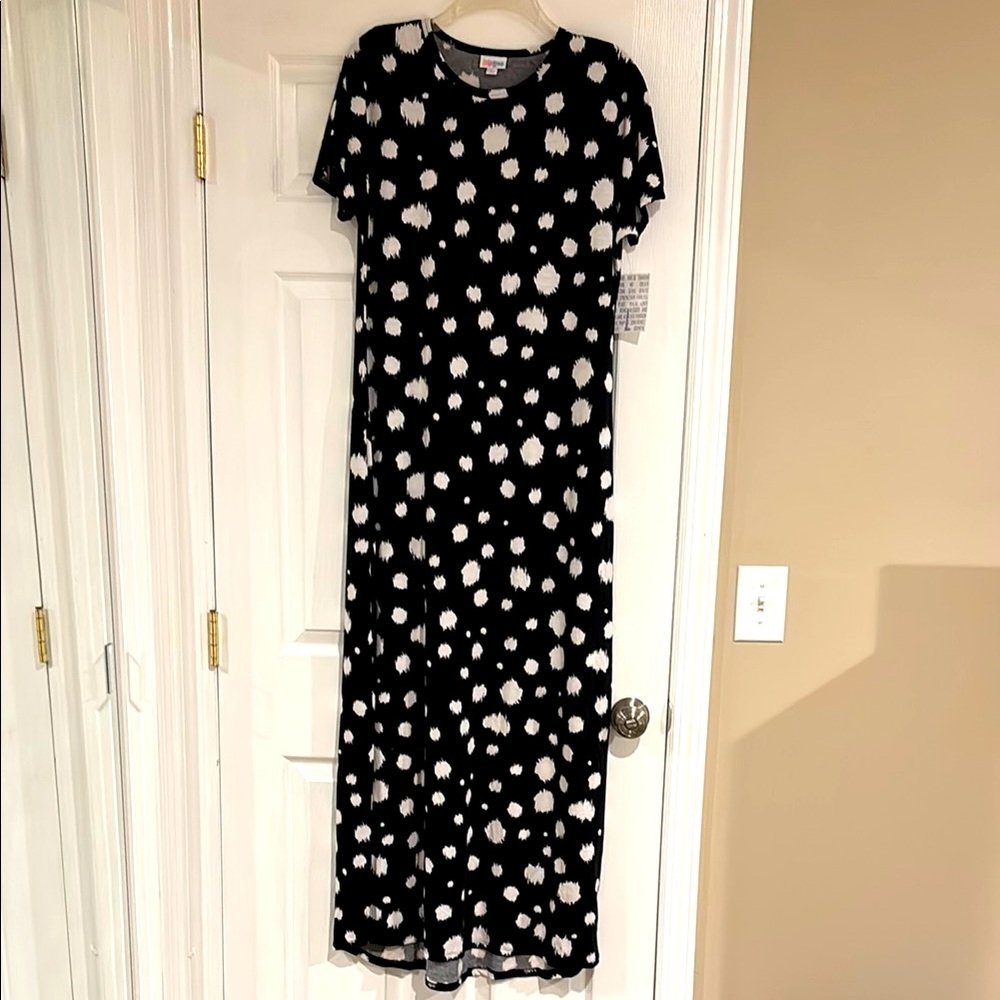 Lula Roe Dress. 56-1/2” back of neck to bottom of front & 58” to bottom of back